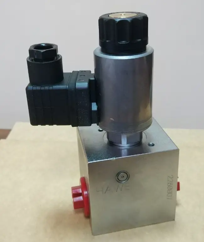 Valve for Komatsu PC3000, PC4000, PC5500, PC8000 - ref. 95128740