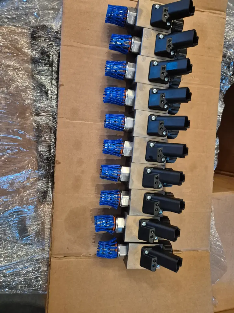 Pneumatic Valve for Komatsu PC3000, PC4000, PC5500, PC8000 - ref. 79887773