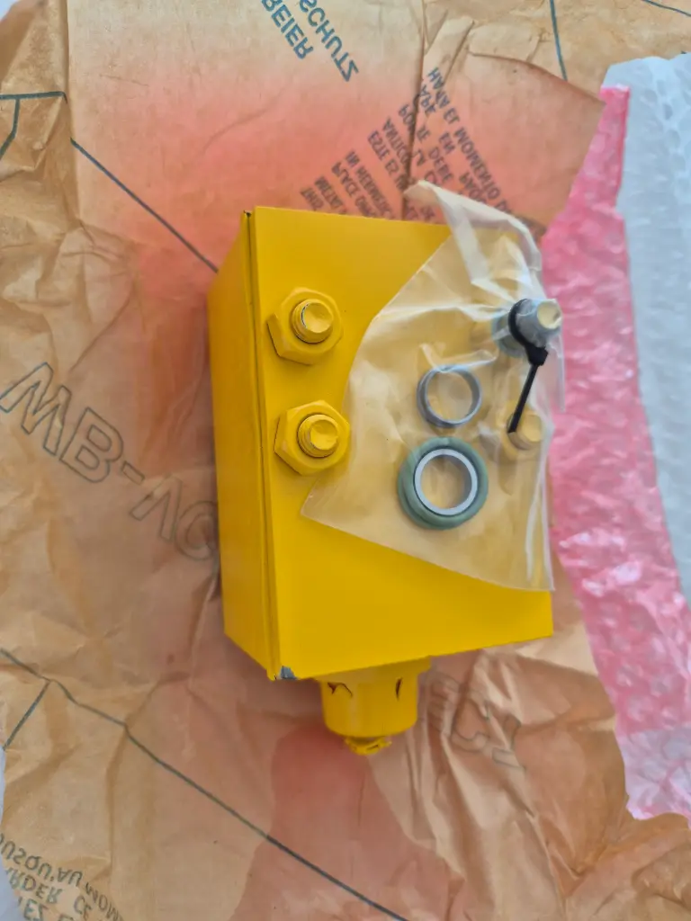 Hydraulic Valve for Komatsu PC3000, PC4000 - ref. 90686140